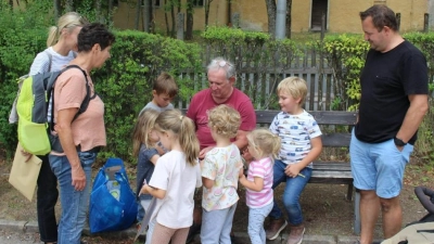 OWV Ferienprogramm 2026 - „Lagebesprechung” am Winklergarten (Bild: Peter Biehler)