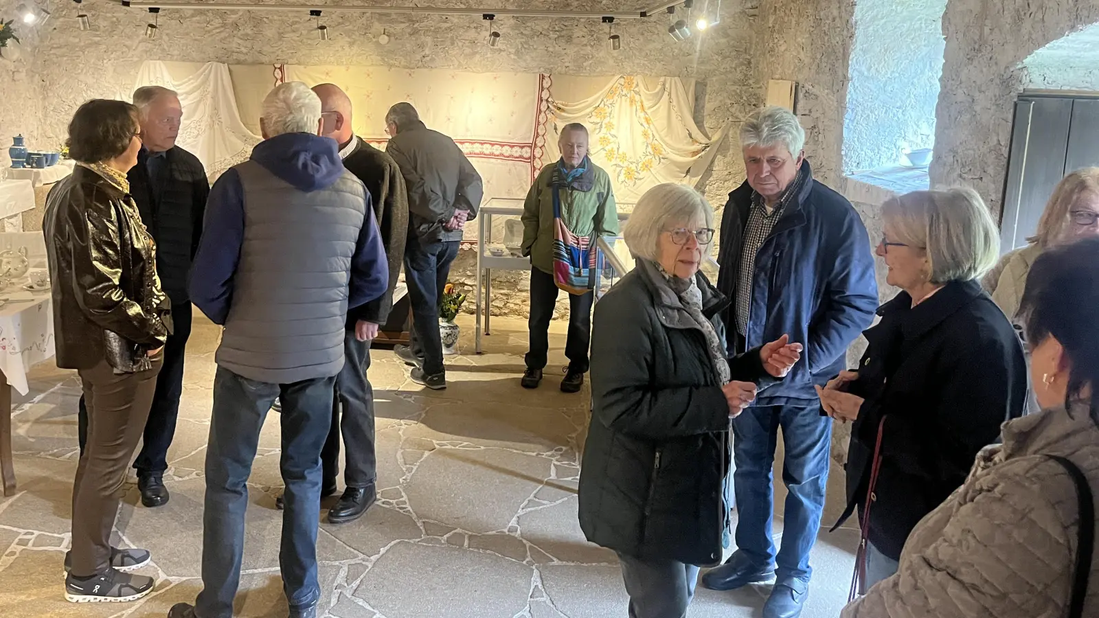 Ausstellungseröffnung im Sengerhof. (Bild: Tanja Saller)