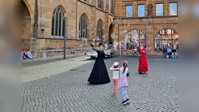 Der Aktionstag „I AM AIR“ bringt ein Sommerprogramm rund um das Thema Luft in die Amberger Innenstadt. (Bild: Ina Bogner)