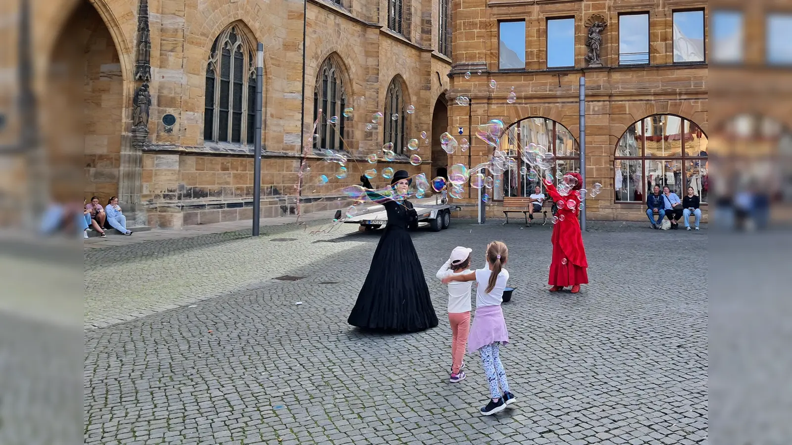 Der Aktionstag „I AM AIR“ bringt ein Sommerprogramm rund um das Thema Luft in die Amberger Innenstadt. (Bild: Ina Bogner)