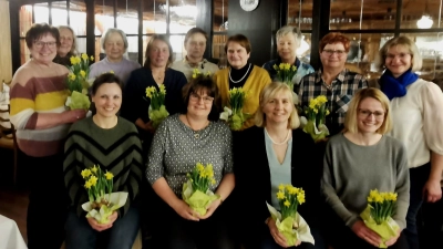 Die geehrten Frauen mit Vorsitzenden Brigitte Fütterer Rechts im Bild. (Bild: Marianne Kowalek)