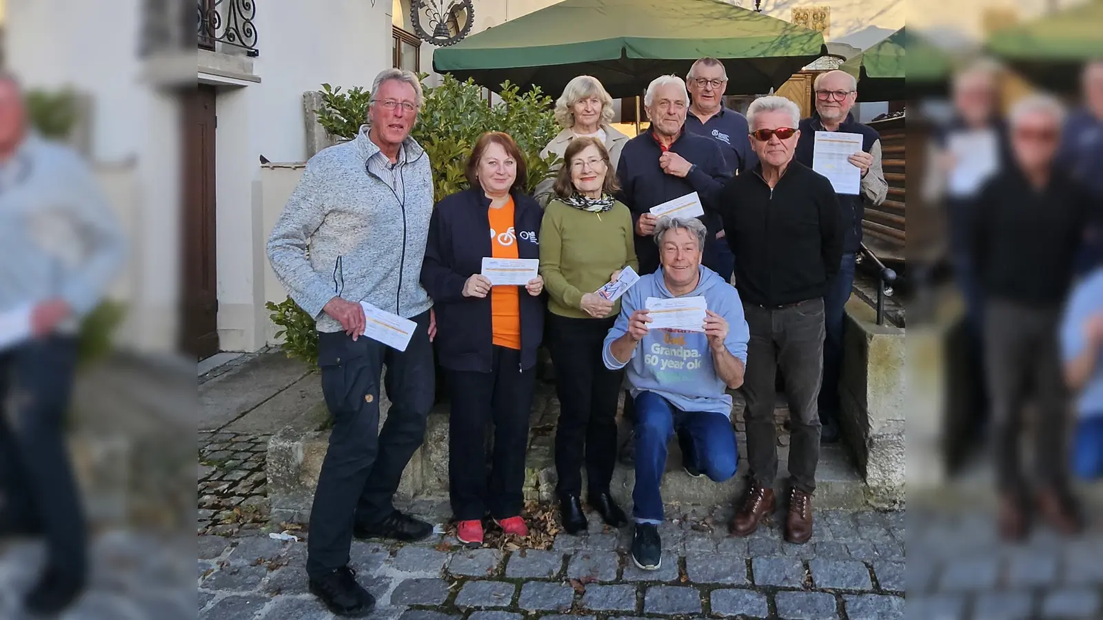 Die ausgebildeten ADFC-Tourenleiter Günther Götz, Klaus Gottfried, Michael Meier, Helga und Harald Silberbauer, Helmut Walter sowie Irmela Albrecht, Elfriede Wodarz und Werner Wilfert führen die Gruppen mit Erfahrung und Umsicht.  (Bild: Michael Meier)