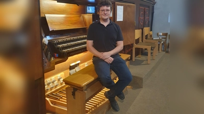 Valerij Bukreev gestaltete die zweite Mittagsandacht musikalisch. (Bild: Piotr Pajak)