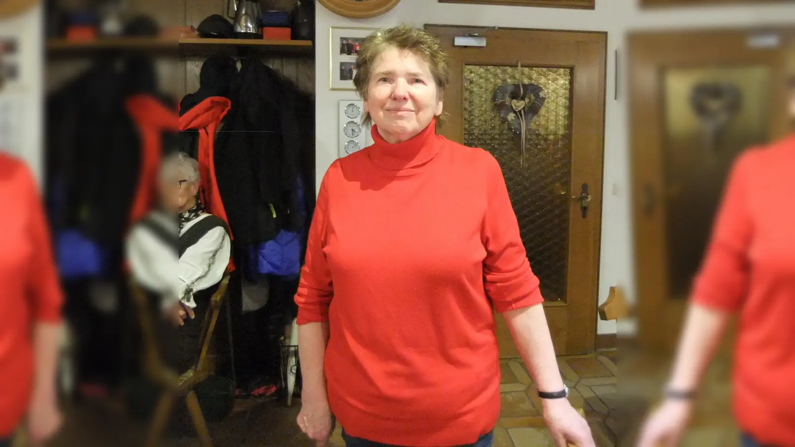 Annemarie Neidl mit ihren 75 Lebensjahren, wie sie lebt und lacht.  (Bild: Michael Götz)