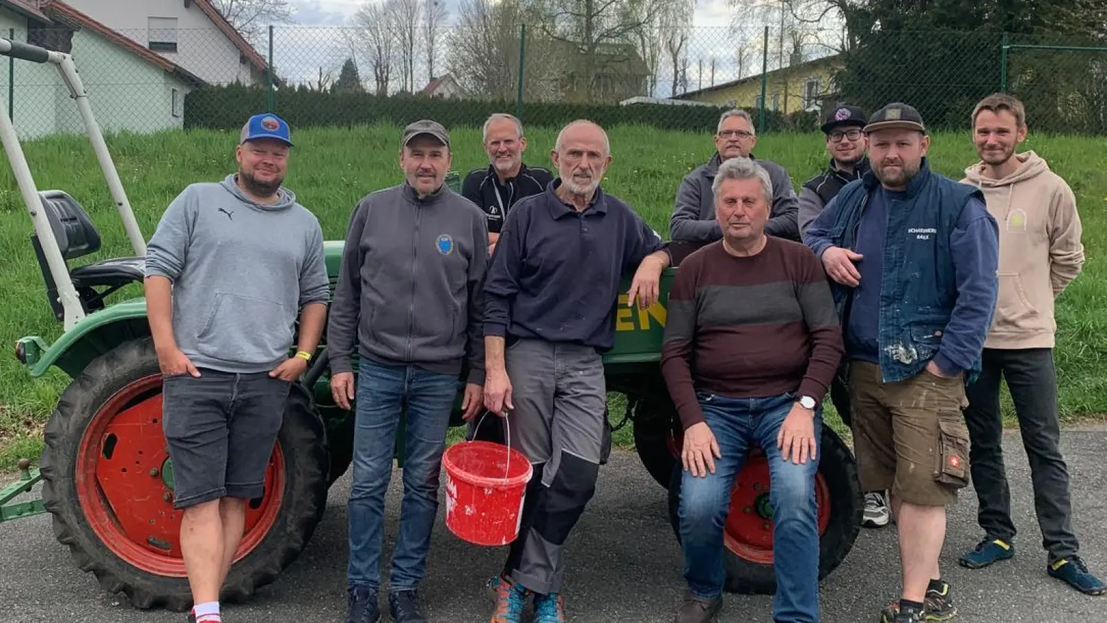 Die Teilnehmer der Rama Dama-Aktion (Bild: Roman Bauer)