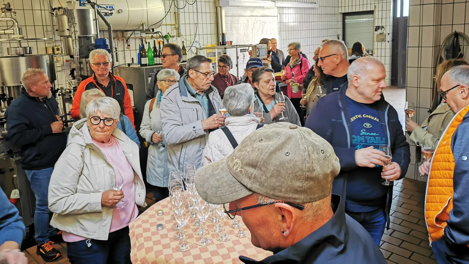 Begrüßung im Weingut mit Secco  (Bild: Sabine Kuran)