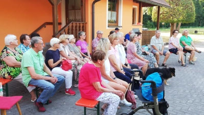 Erste Station am Feuerwehrhaus in Ahornberg. (Bild: Reinhold Rippl)