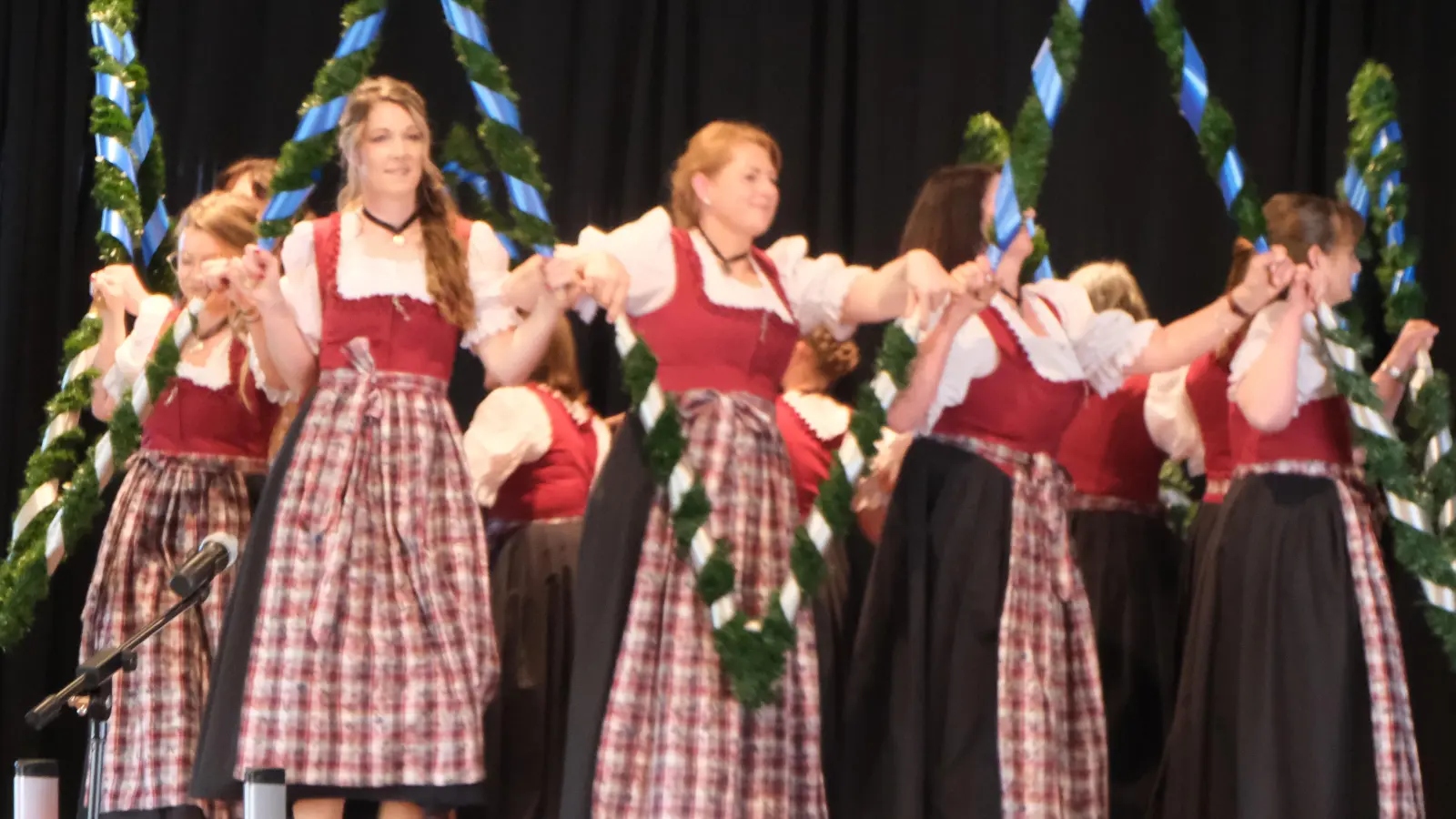 Tanzbambinis des TV Floß. (Bild: Fred Lehner)