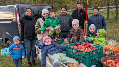 Apfelsaftaktion St. Anna Kinderhaus (Bild: Denise Lang)