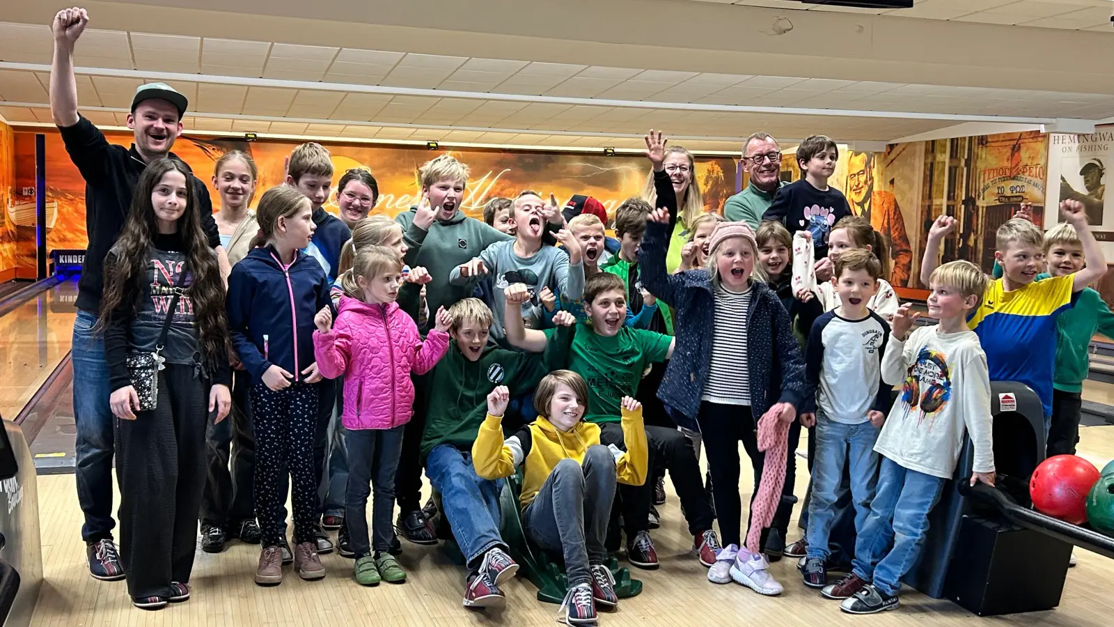 Gute Laune ist beim jährlichen Bowling-Nachmittag der Kohlberger Siedler garantiert. (Bild: Adrian Zimmermann)