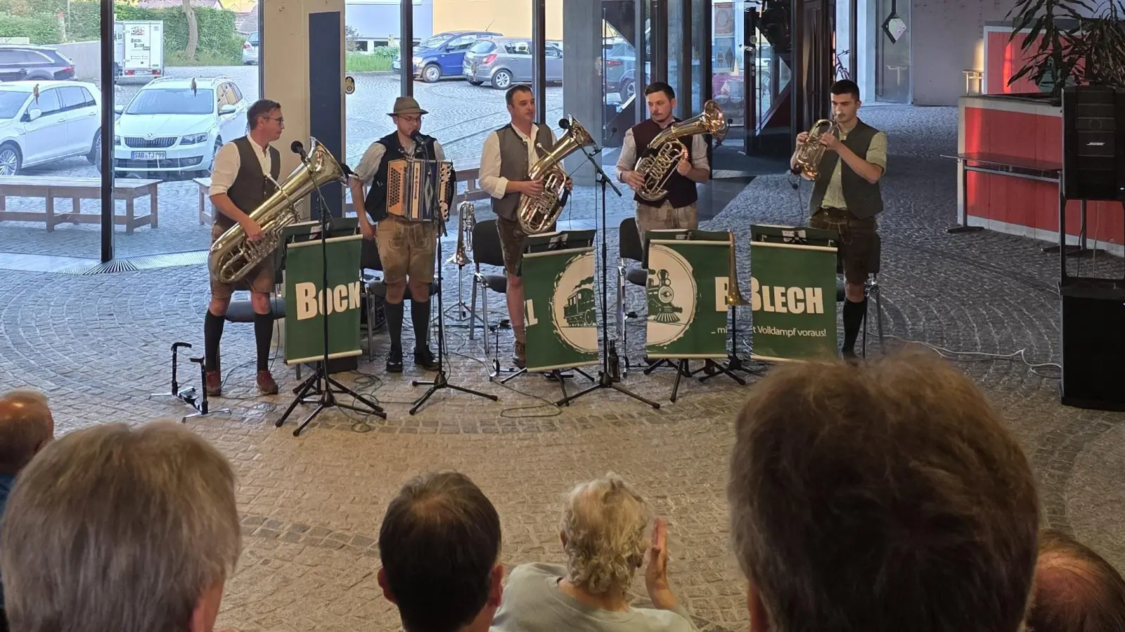 Bockl Blech spielt auf. (Bild: Sandra Klein)