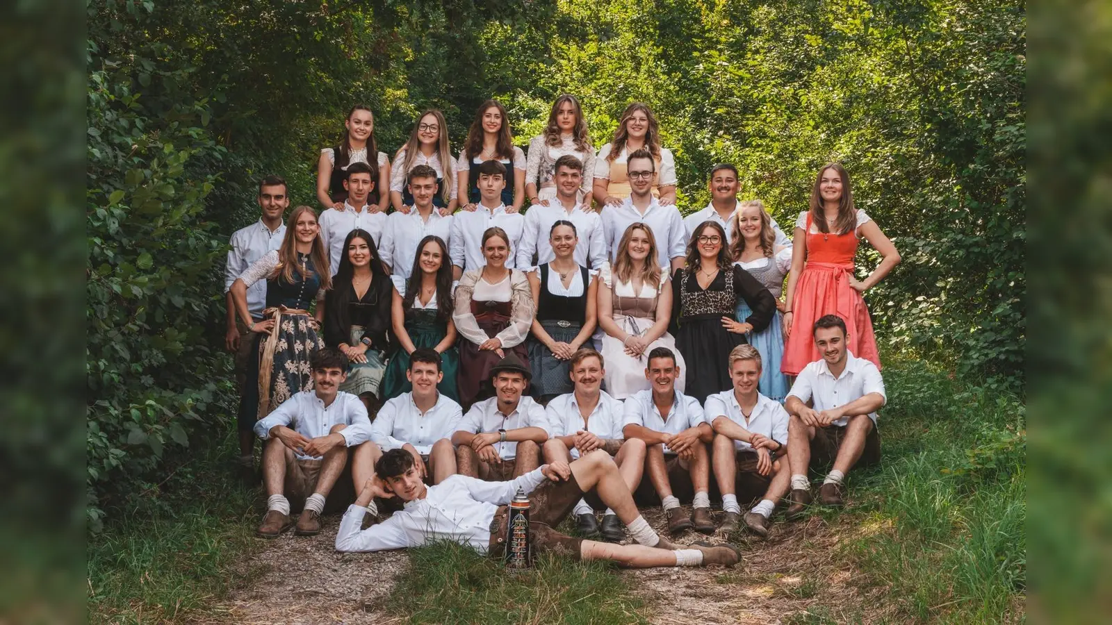 Die Wolfsbacher Kirwapaare freuen sich auf zahlreiche Besucher (Bild: Philipp Ponader)