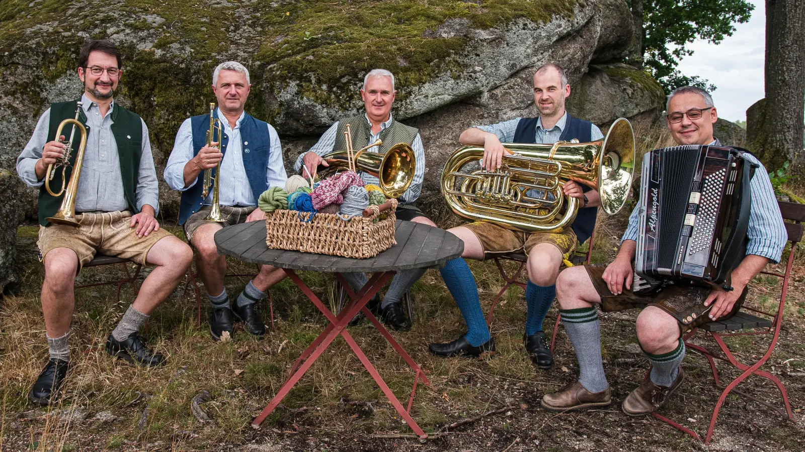 Zum Abend mit Tanz und bester Unterhaltung lädt „Zam g'strickt” aus Neunburg vorm Wald. (Bild: Matthias Müller)