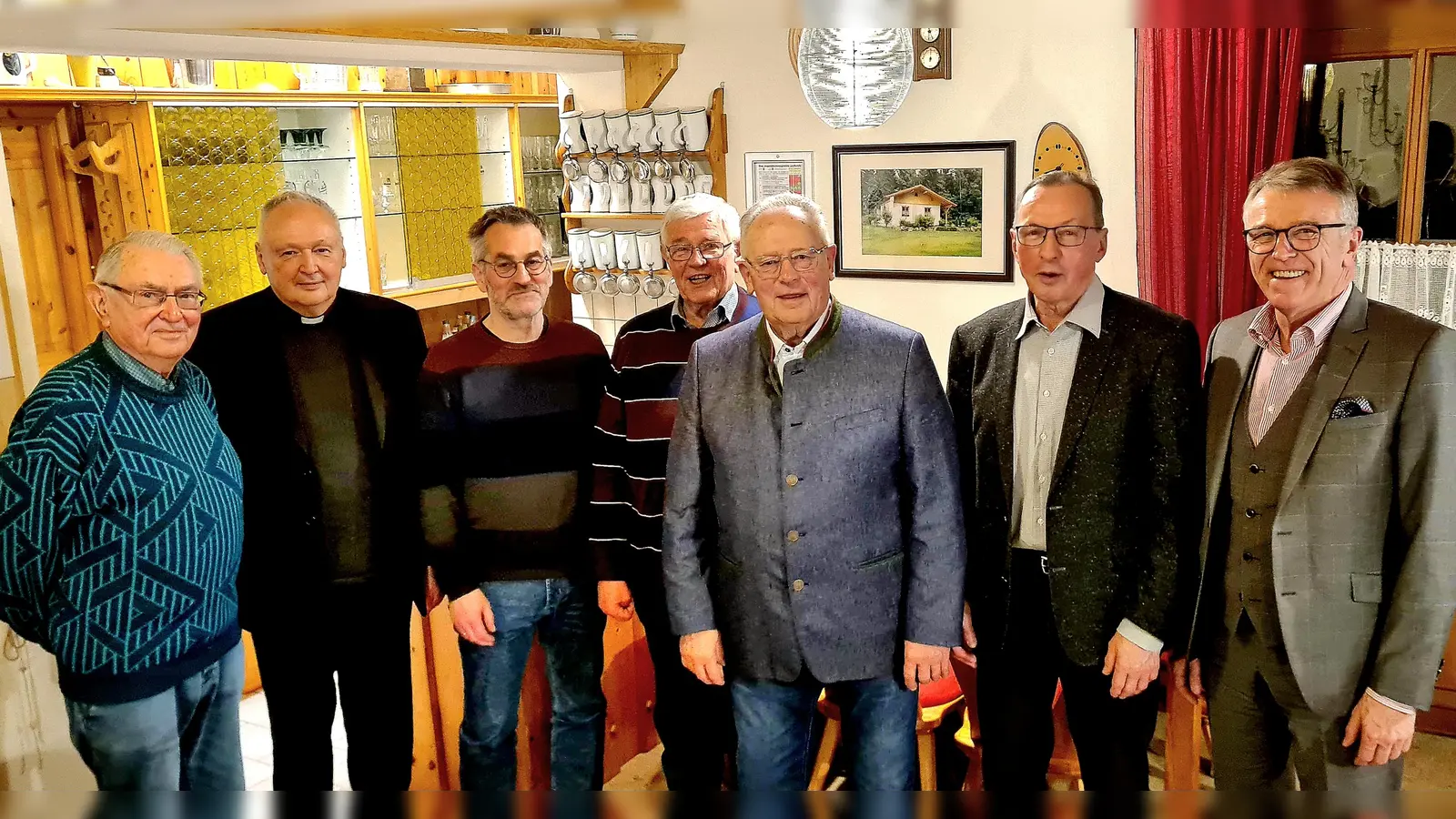 V.l.n.r. Max Kumeth, Stadtpfarrer Georg Flierl, Stefan Werner, Horst Schultes, Alfred Haubner, Günter Gradl, 1. Bürgermeister Franz Stahl. (Bild: Wolfgang Fischotter)