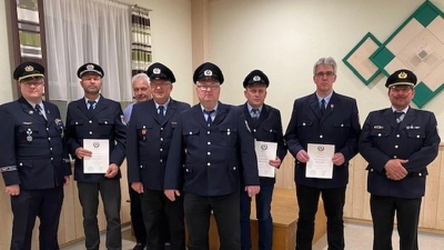 Von links, Marcus Köppl, Martin Dimper, Alois Wöhrl, Martin Bär, Jürgen Schreyer, Reiner Wagner, Wolfgang Raps, Michael Pühl.  (Bild: Martin Bär)