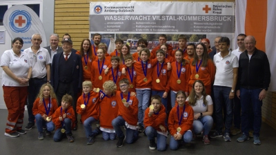 Die Wasserwachtgruppe aus Berg bei Neumarkt gewann in allen drei Altersklassen. (Bild: Alexander Hempel)