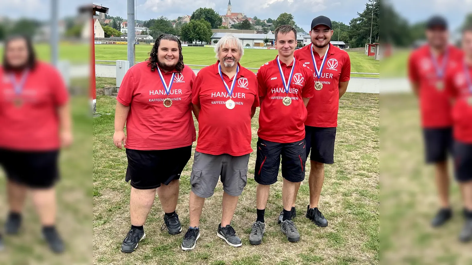 Lukas Blödt, Günther Steinbacher, Christoph Wiederer und Hannes Kemptner erreichten den 1. Platz in der Bezirksklasse Mitte der Herren und schafften den Aufstieg in die Bezirksliga (Bild: Lena Eimer (eimer.lena@gmx.de))