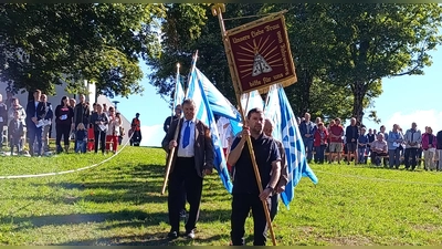 MMC - Abordnung am Fahrenberg beim Einzug zum Festgottesdienst. (Bild: Birgit Bergmann)