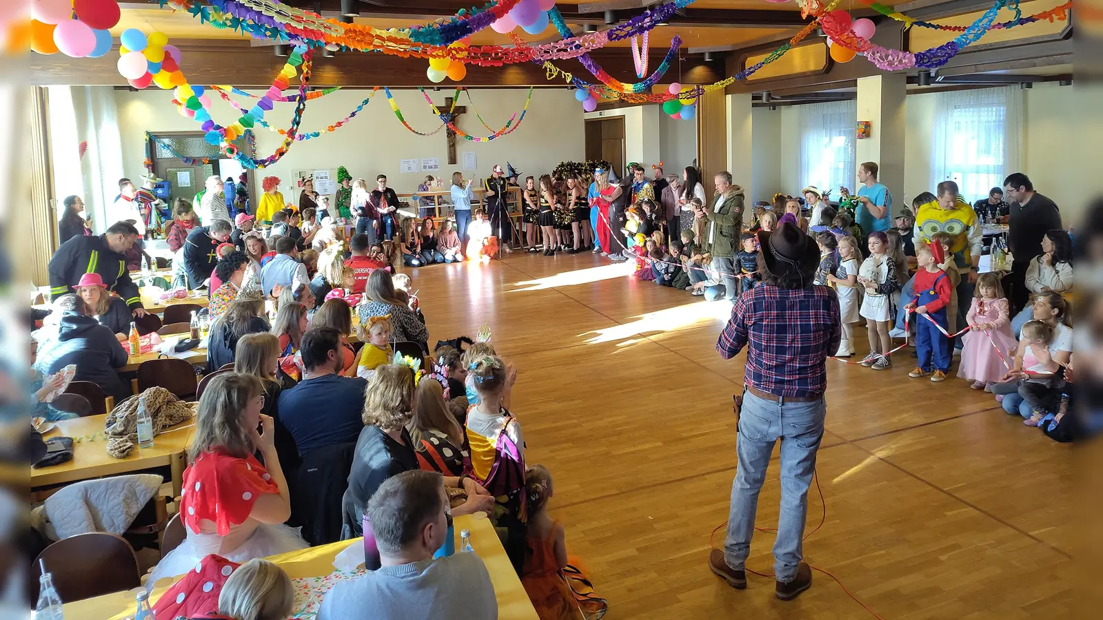 Kinderfasching Waldershof.  (Bild: Bärbel Burger)