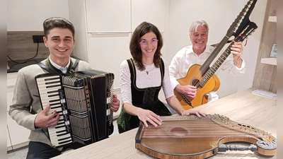 Von Links: Ben Luber, Marina Rischan und Peter Schertl. Sie sind zusammen das neu gegründete Ossinger Trio 2.0.<br> (Bild: Sigrid Schertl)