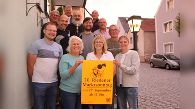 Vereine, Gastwirte und die Marktgemeinde Rieden laden herzlichst ein zum Jubiläumsmarktsonntag am 27. September. (Bild: Michael Rabenhofer)