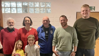 V.l. Gottfried Kraus, Janine Seifert, Josef Sirtl, Robert Seifert, Peter Riebl (Bild: Simone Deglmann)