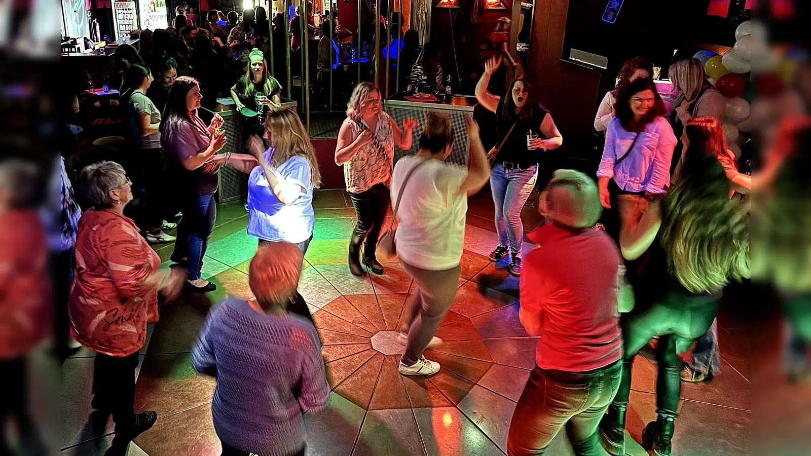 Ladies Night (Bild: Ariane Heigl)