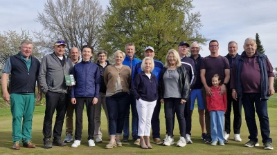 Präsident Harald Thies mit den Siegern. (Bild: Andrea Graf)