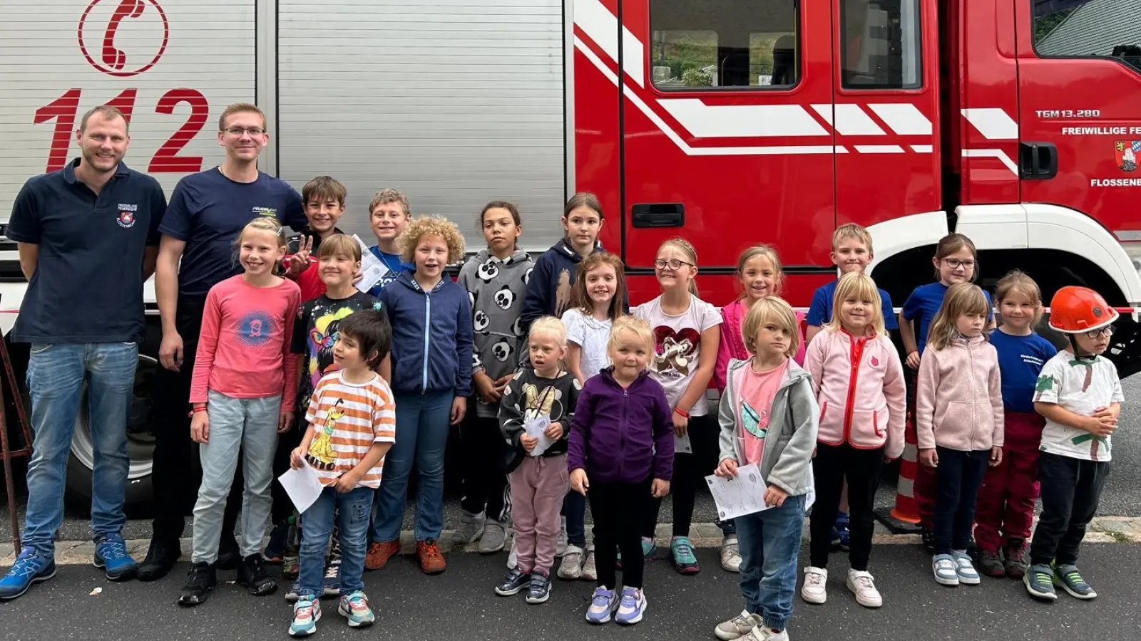 Daniel Stahl und Sven Fischer zusammen mit den Teilnehmern (Bild: Sven Fischer)