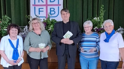 Spendenübergabe des Katholischen Frauenbundes. (Bild: Angela Zeitler)