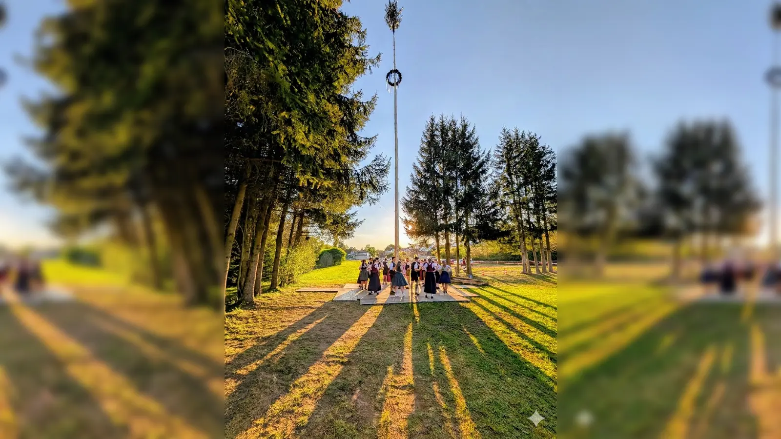 Nachdem man die Riggauer Böllerschützen gehört hat, wird um den Maibaum getanzt. Erst wenn es so weit ist, sind die Verantwortlichen des Burschenvereins zufrieden. (Bild: Franz Ficker)