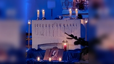 Friedenslicht und Bild der Kastler Madonna (Bild: Theresia Otterbein)