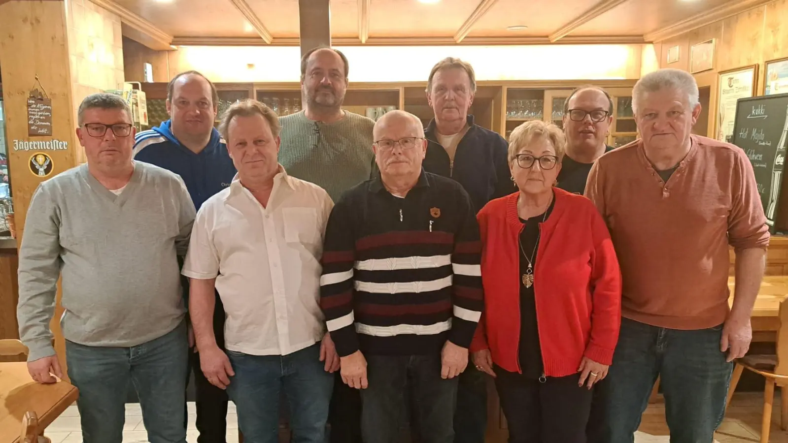 Von links: Günther Späth, Christian Struppeck, Mario Weidner, Hans Pirner, Alfred Heinz, Bernhard Schleich, Angela Heinz, Martin Dotzler und Wolfgang Burger (Bild: Bernhard Schleich)