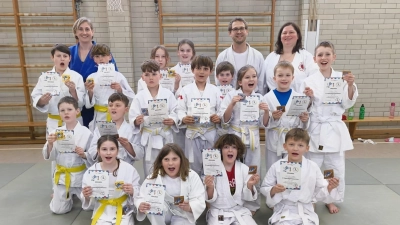 Ehrung der Sportabzeichen Träger des Team Bushido (Bild: Josef Schörner)