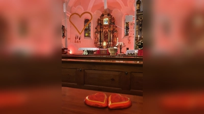 Valentinstag-besondere Andacht in St. Dionysius Neunkirchen. (Bild: Regina Völkl)