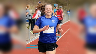 Melissa Ostheimer vom TV Burglengenfeld finishte in 3.15.16 Stunden in ihrem ersten Marathon (Bild: Franz Pretzl)
