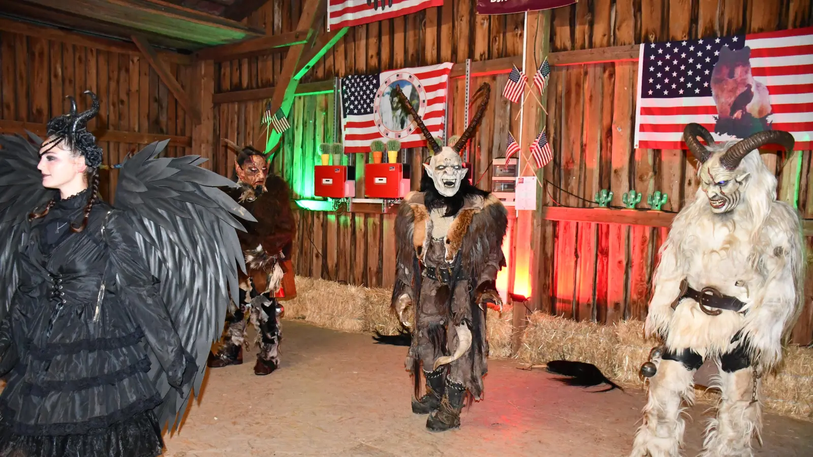 Die Crazy Stomping Linedancers der DJK Irchenrieth feierten am Samstag ihr 15-jähriges Jubiläum. (Bild: Maria Woppmann)