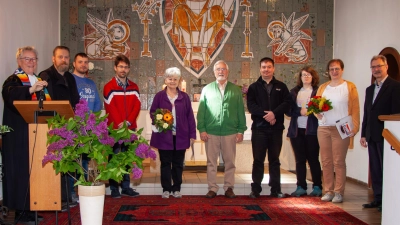 Ehrungen durch die evangelische Pfarrgemeinde. (Bild: Werner Gentzwein)