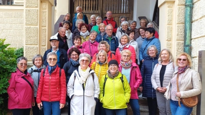 Die Teilnehmer stellten sich auf der Burg Trausnitz in Landshut zum Gruppenbild auf.  (Bild: Rudolf Hirsch (rhi))