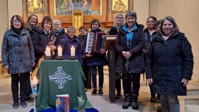 im Bild links Anna Rahn mit Team (Bild: Elfriede Schwarzmeier)