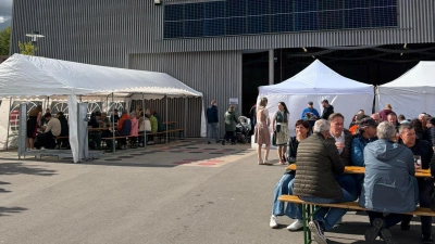 Beste Stimmung herrschte beim 3. Zoigl- und Vatertagsfest des Tourismusvereins Bad Neualbenreuth Sibyllenbad e. V. am Freizeitareal. (Bild: Tanja Saller)