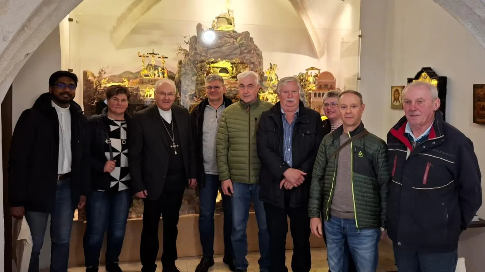 Dürnsrichter Krippenbauer zum Besuch beim Bischof. (Bild: Günter Schießl)