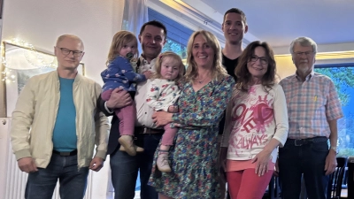 Von links: Johann Würschinger, CSU Kreisvorsitzender Stephan Gollwitzer, Ortsvorsitzende Maria Sponsel, Tobias Kick, Anette Huber, Hans Schindler. (Bild: Maria Sponsel)