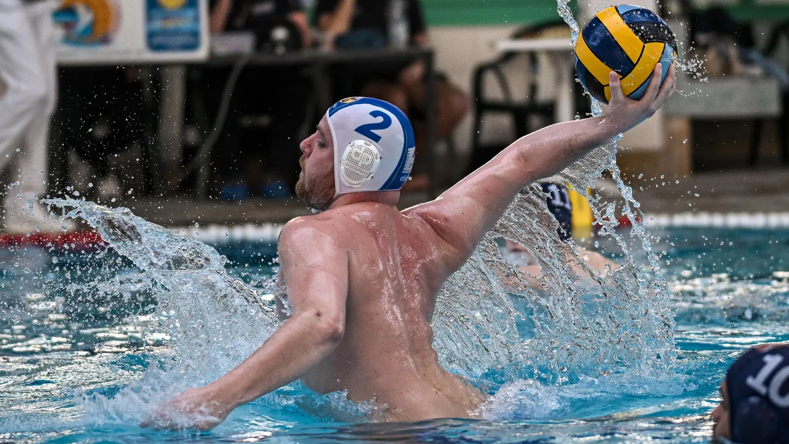 Niko Neumann beim Wurf (Bild: Louis Brunner)